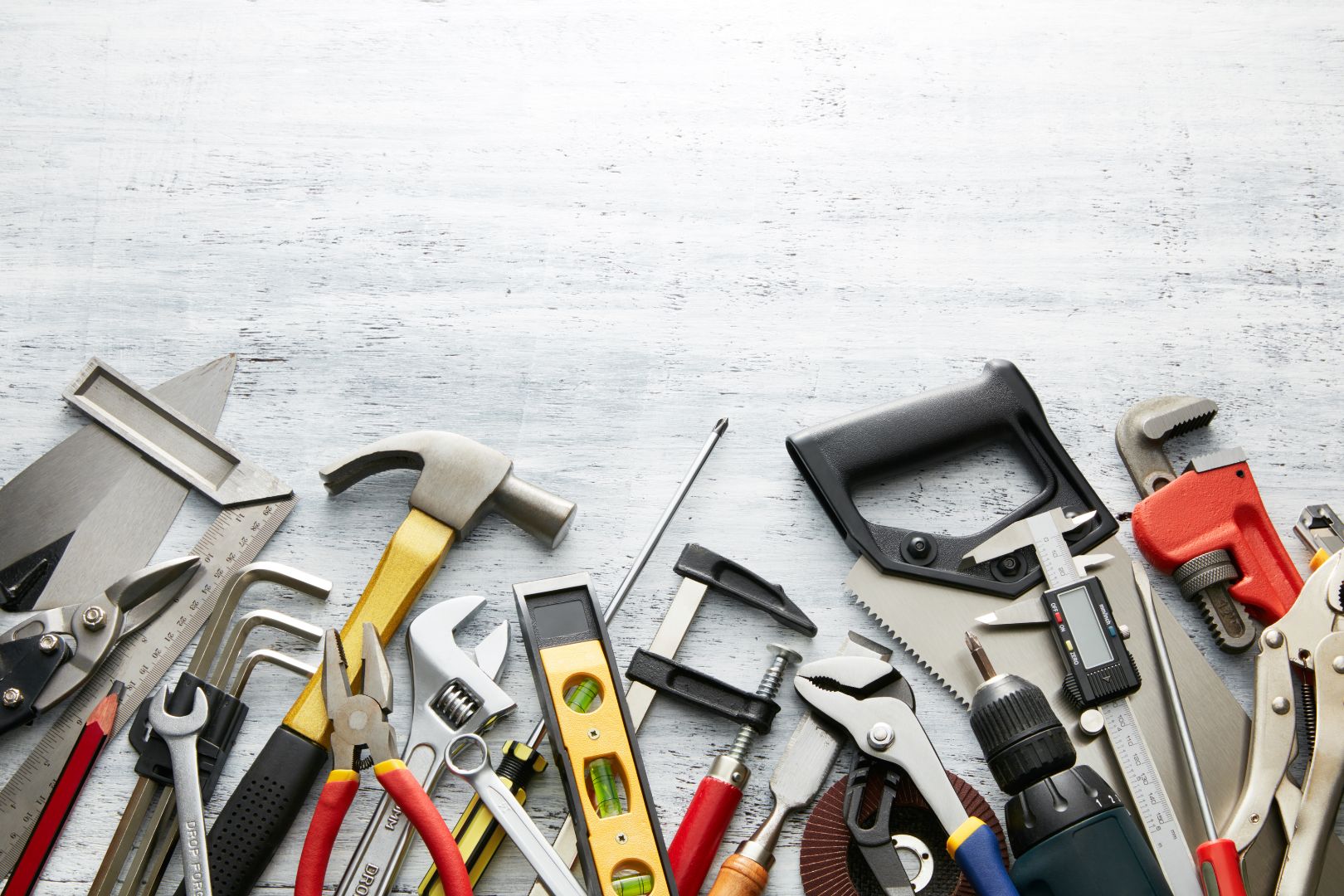 comparando marcas de ferramentas